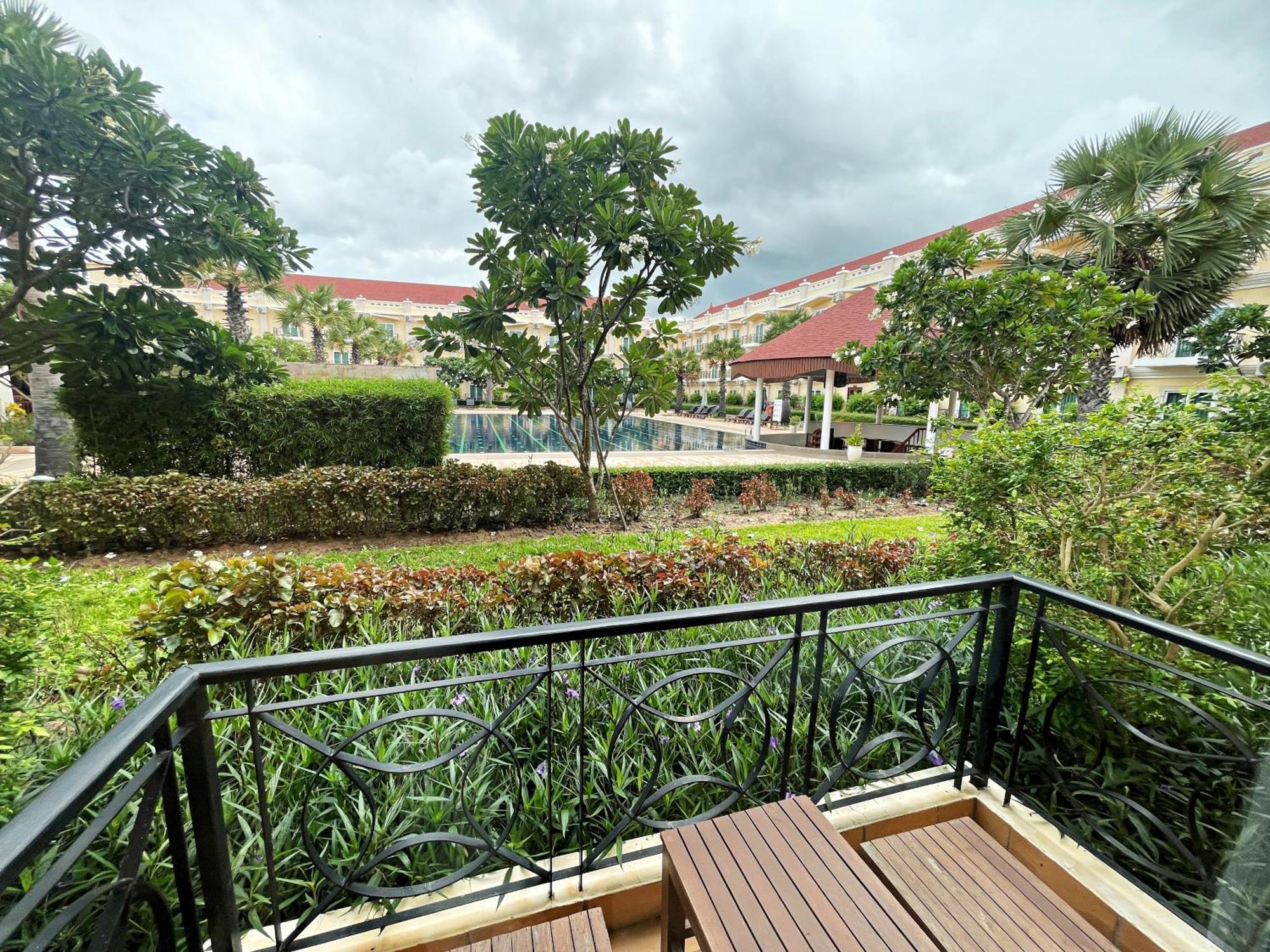 Sokha Palace Siem Reap Hotel Exteriör bild